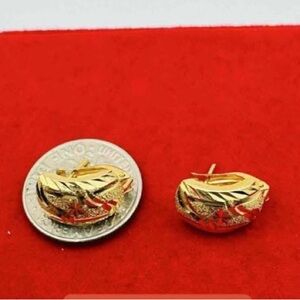 Gold Leaf Design Clip-On Earrings